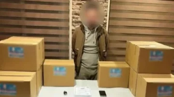 ضبط شخص يوزع سلعًا غير مصرح بها في محيط لجان القصاصين 1